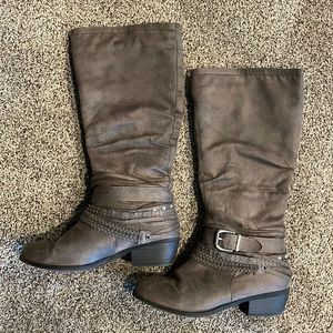 Kasper Slip on Heeled Boots